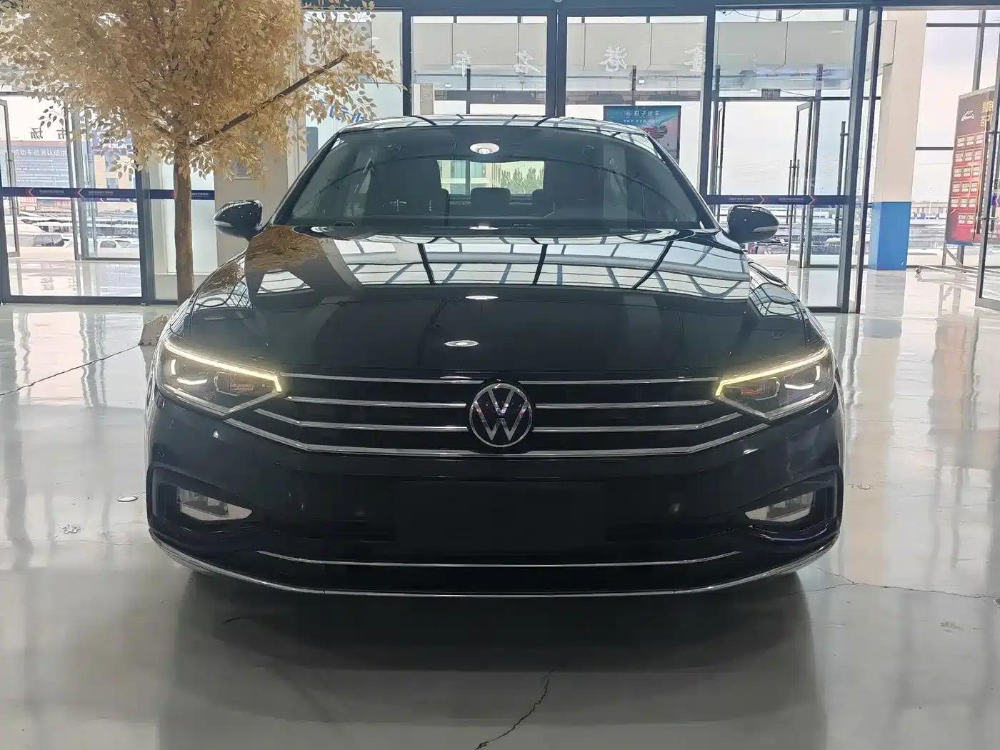 2020 Volkswagen Passat 330TSI DSG Luxury — миниатюра 2