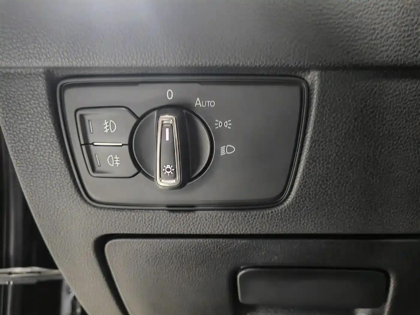 2020 Volkswagen Passat 330TSI DSG Luxury — миниатюра 16