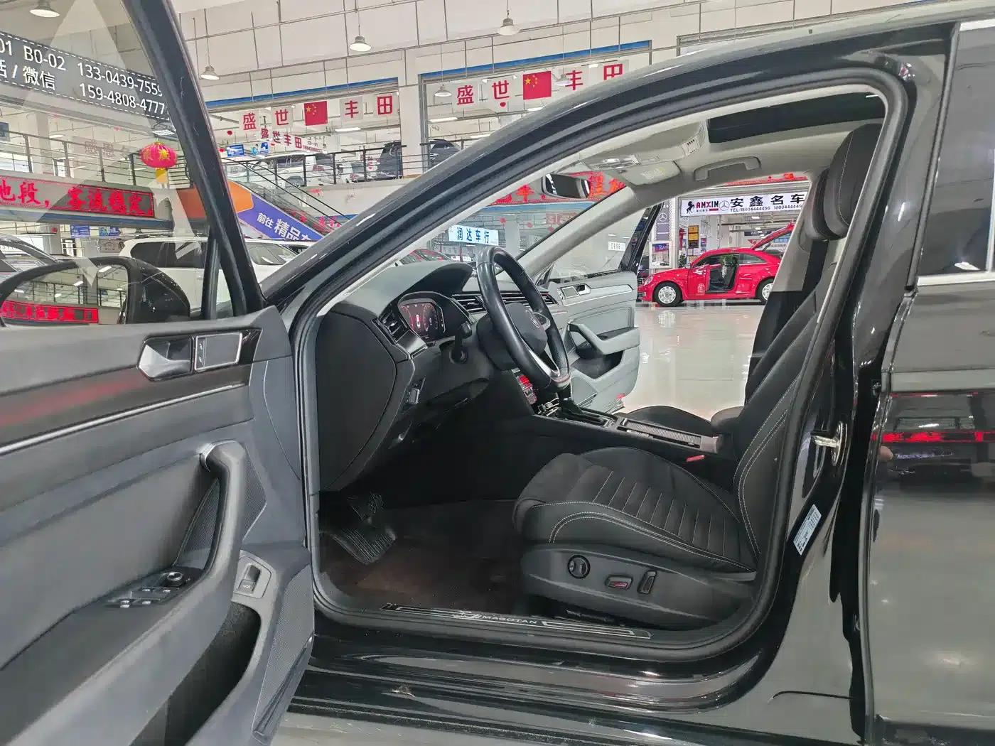 2020 Volkswagen Passat 330TSI DSG Luxury — миниатюра 4