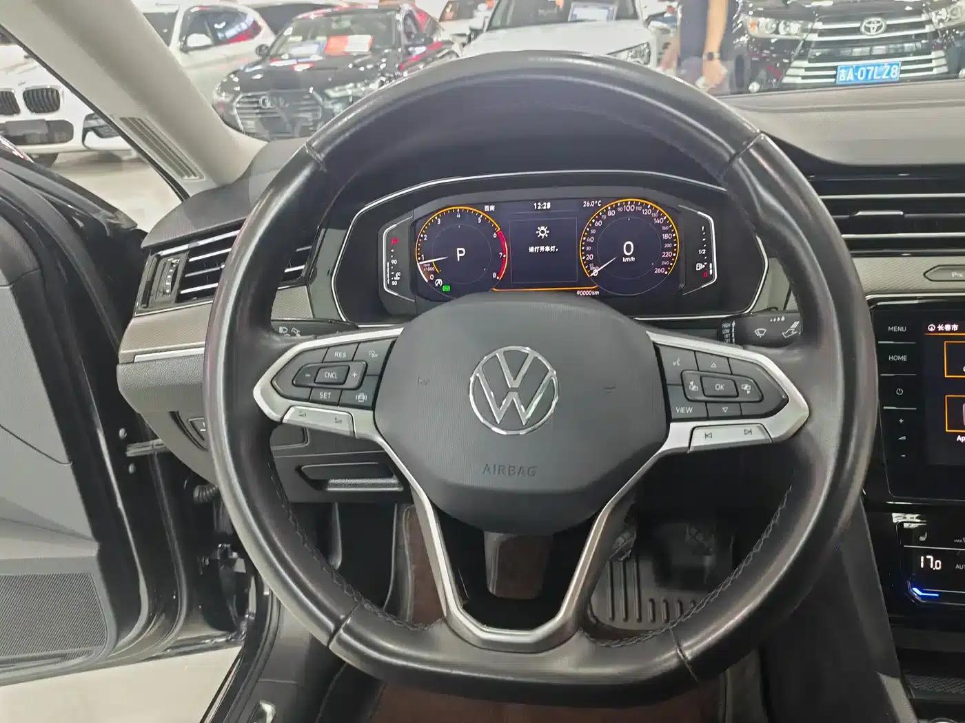 2020 Volkswagen Passat 330TSI DSG Luxury — миниатюра 7