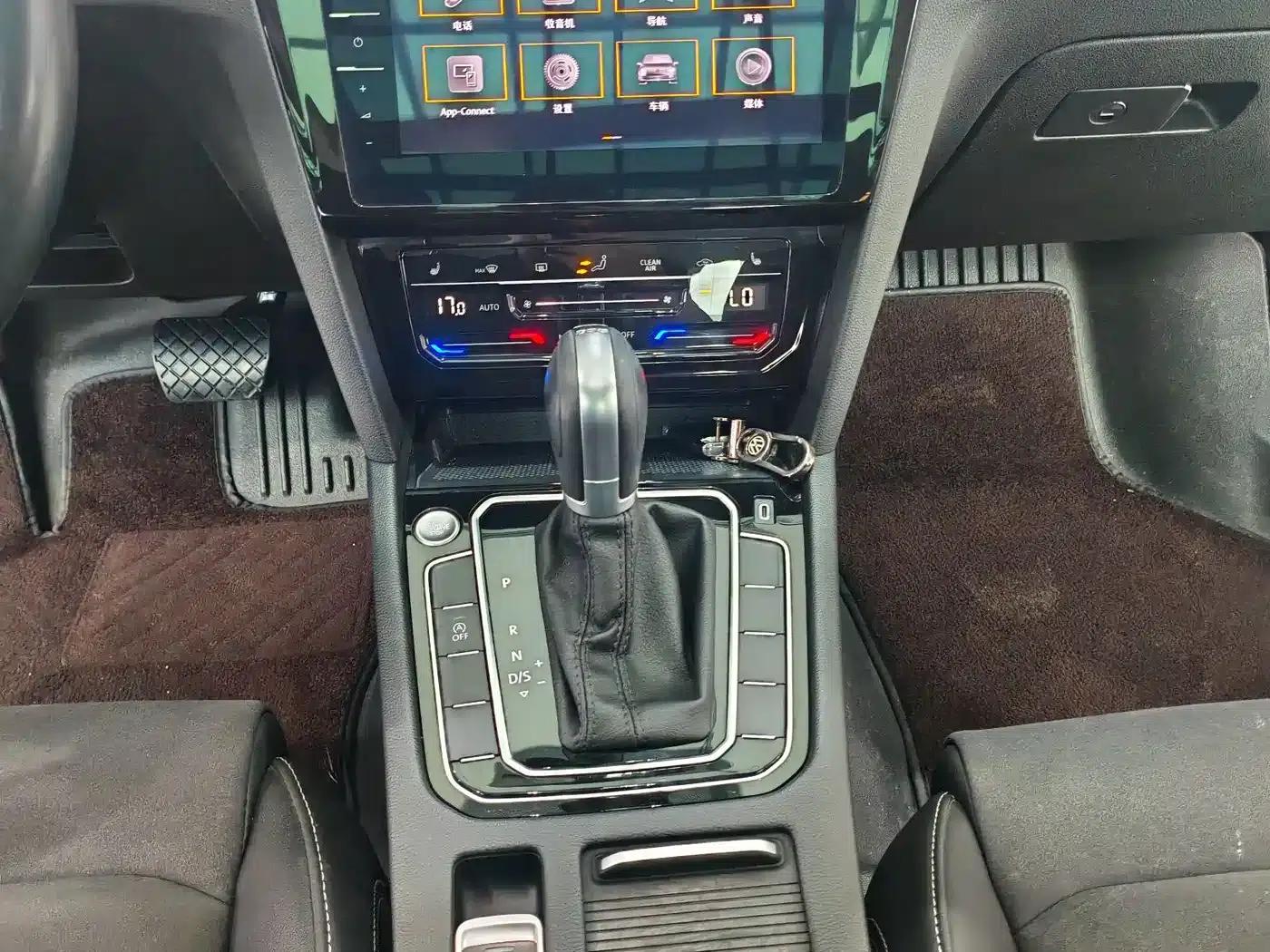 2020 Volkswagen Passat 330TSI DSG Luxury — миниатюра 9