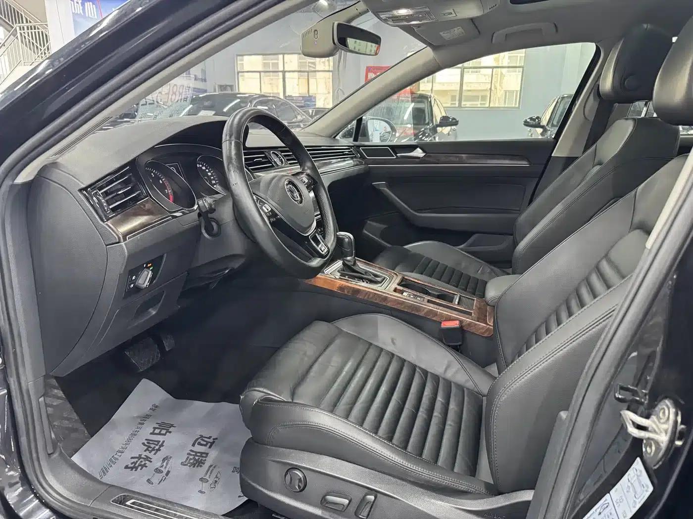 2019 Volkswagen Magotan 330TSI DSG Luxury Edition (China VI Emission Standard) — миниатюра 4