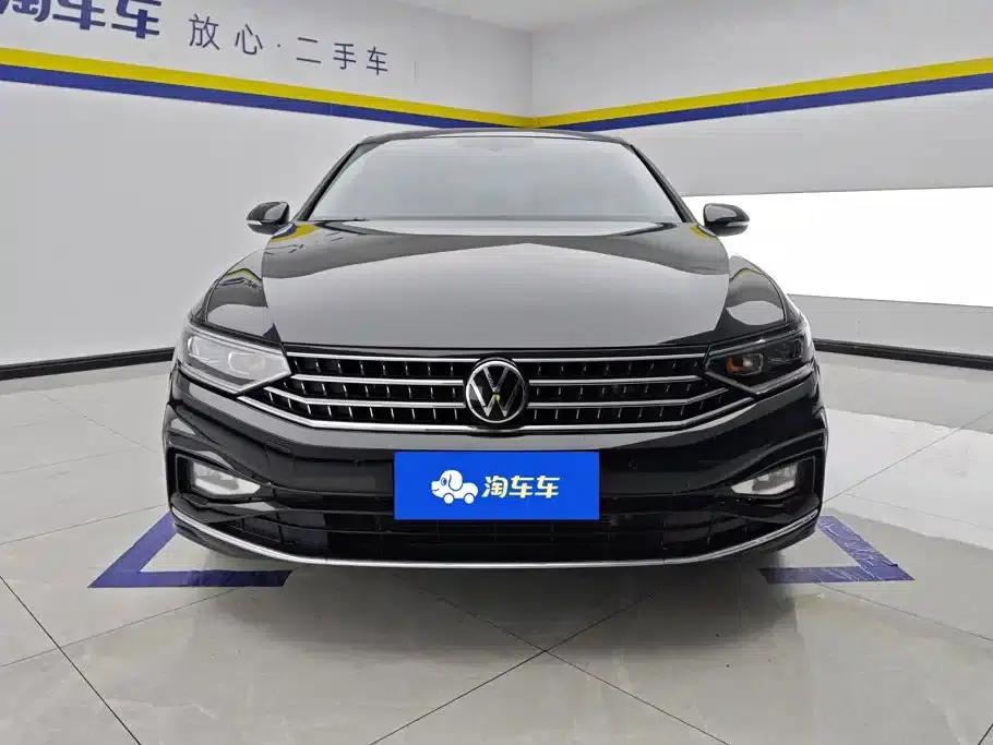 Volkswagen Magotan 2023 2 Millionth Unit Commemorative Edition 330TSI DSG Leading Model — миниатюра 2
