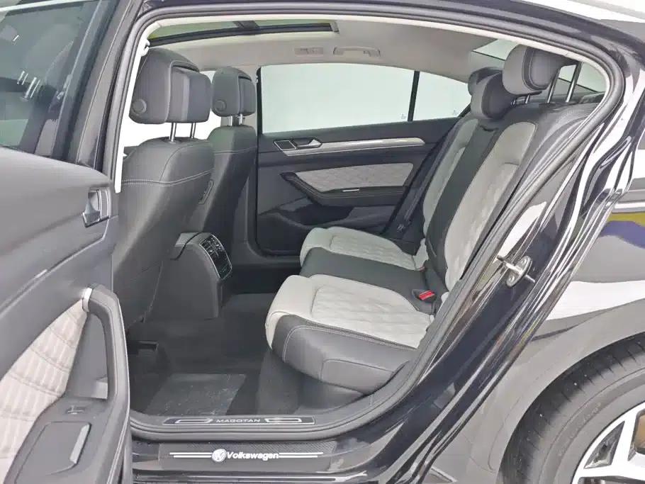 Volkswagen Magotan 2023 2 Millionth Unit Commemorative Edition 330TSI DSG Leading Model — миниатюра 11