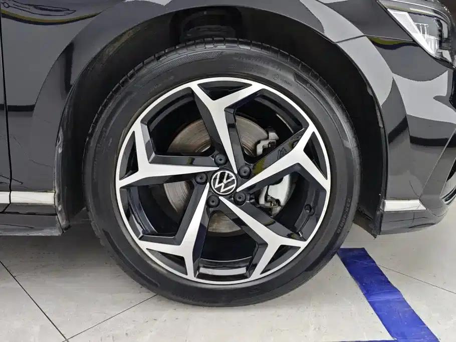 Volkswagen Magotan 2023 2 Millionth Unit Commemorative Edition 330TSI DSG Leading Model — миниатюра 6