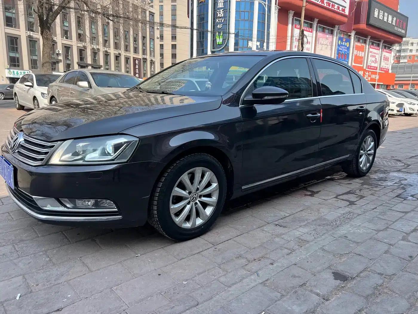 2012 Volkswagen Passat 1.8TSI Luxury — миниатюра 1