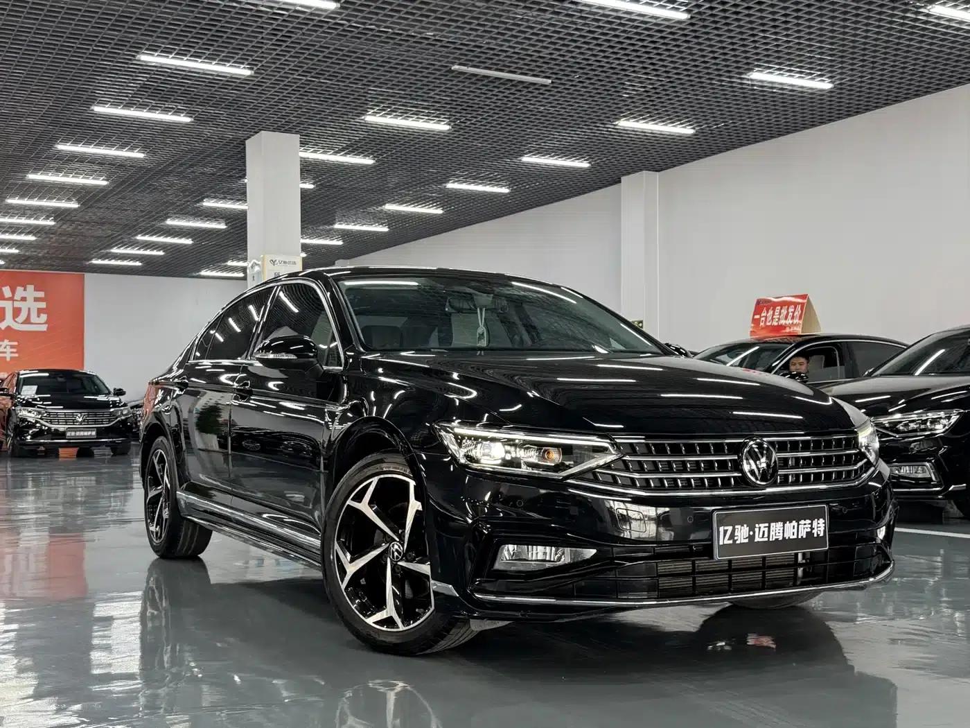 Volkswagen Magotan 2023 2 Millionth Unit Commemorative Edition 330TSI DSG Luxury — миниатюра 3