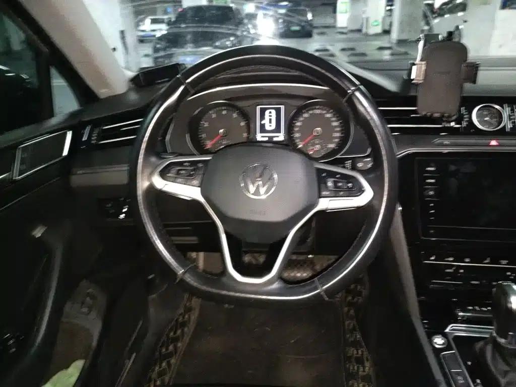 2020 Volkswagen Passat 330TSI DSG Leading Edition — миниатюра 11