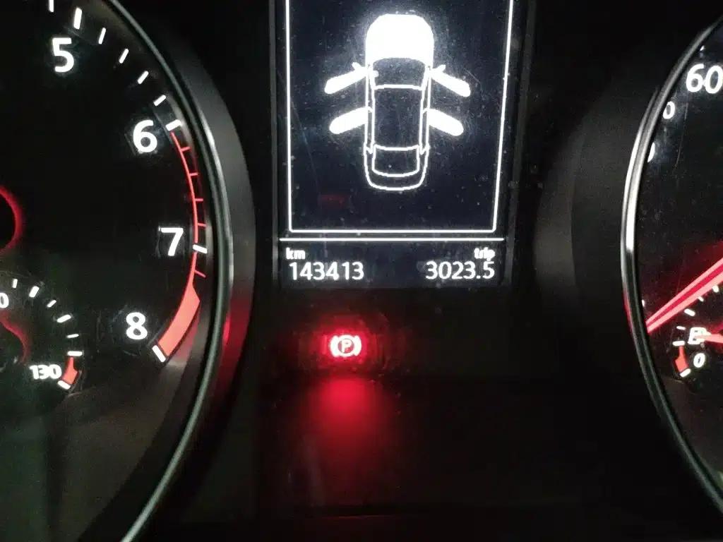 2020 Volkswagen Passat 330TSI DSG Leading Edition — миниатюра 13