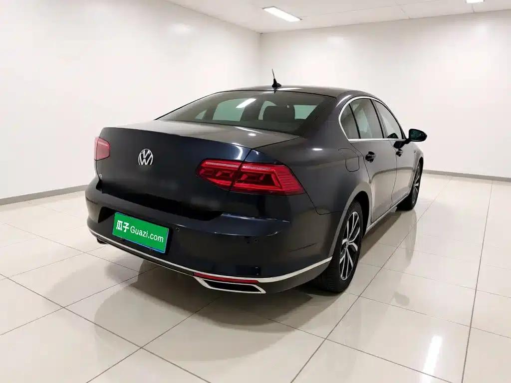 2020 Volkswagen Passat 330TSI DSG Leading Edition — миниатюра 6