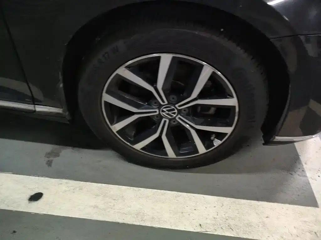 2020 Volkswagen Passat 330TSI DSG Leading Edition — миниатюра 8