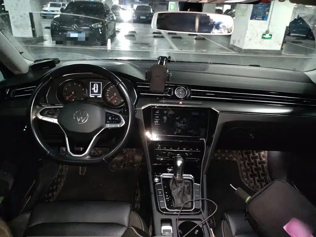 2020 Volkswagen Passat 330TSI DSG Leading Edition — миниатюра 10