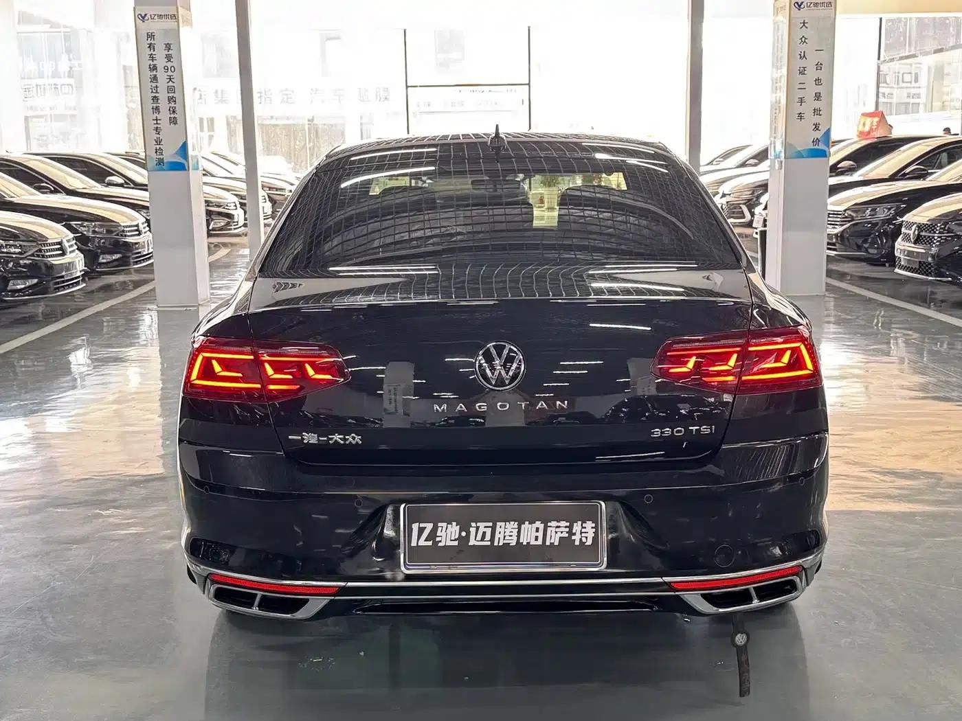 2024 Volkswagen Magotan 330TSI DSG Luxury Edition (2 Million Units Limited Edition) — миниатюра 5