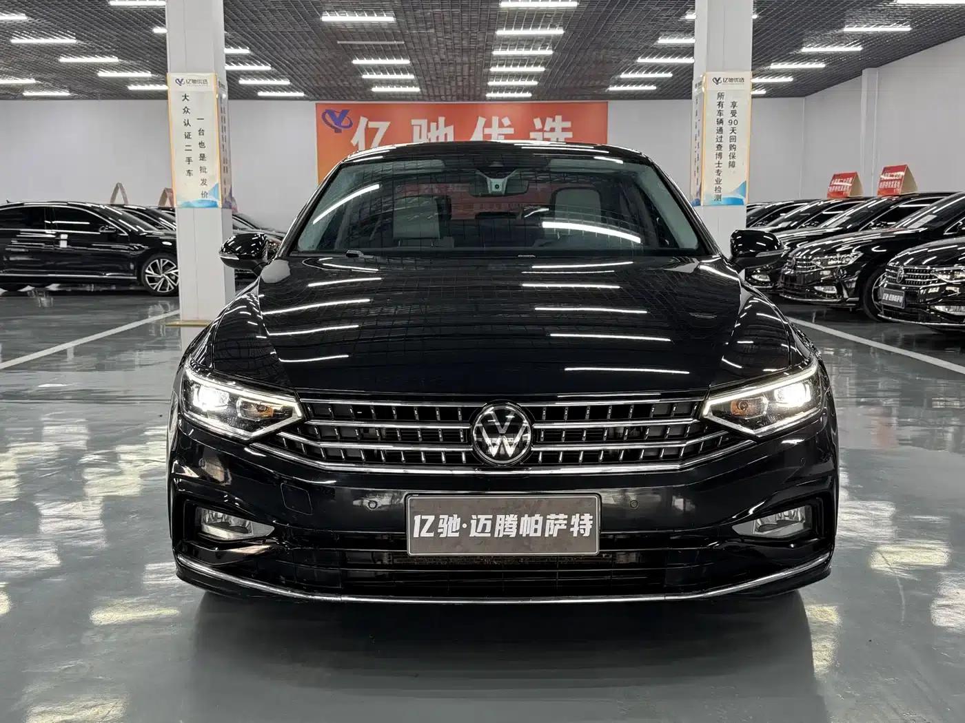 Volkswagen Magotan 2023 2 Millionth Unit Commemorative Edition 330TSI DSG Luxury — миниатюра 2