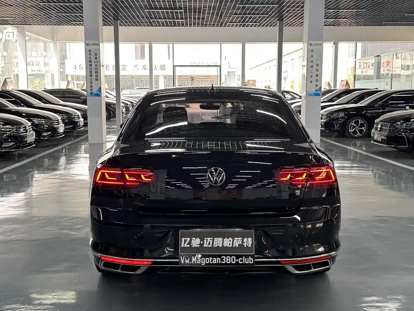 Volkswagen Magotan 2023 2 Millionth Unit Commemorative Edition 330TSI DSG Luxury — миниатюра 8