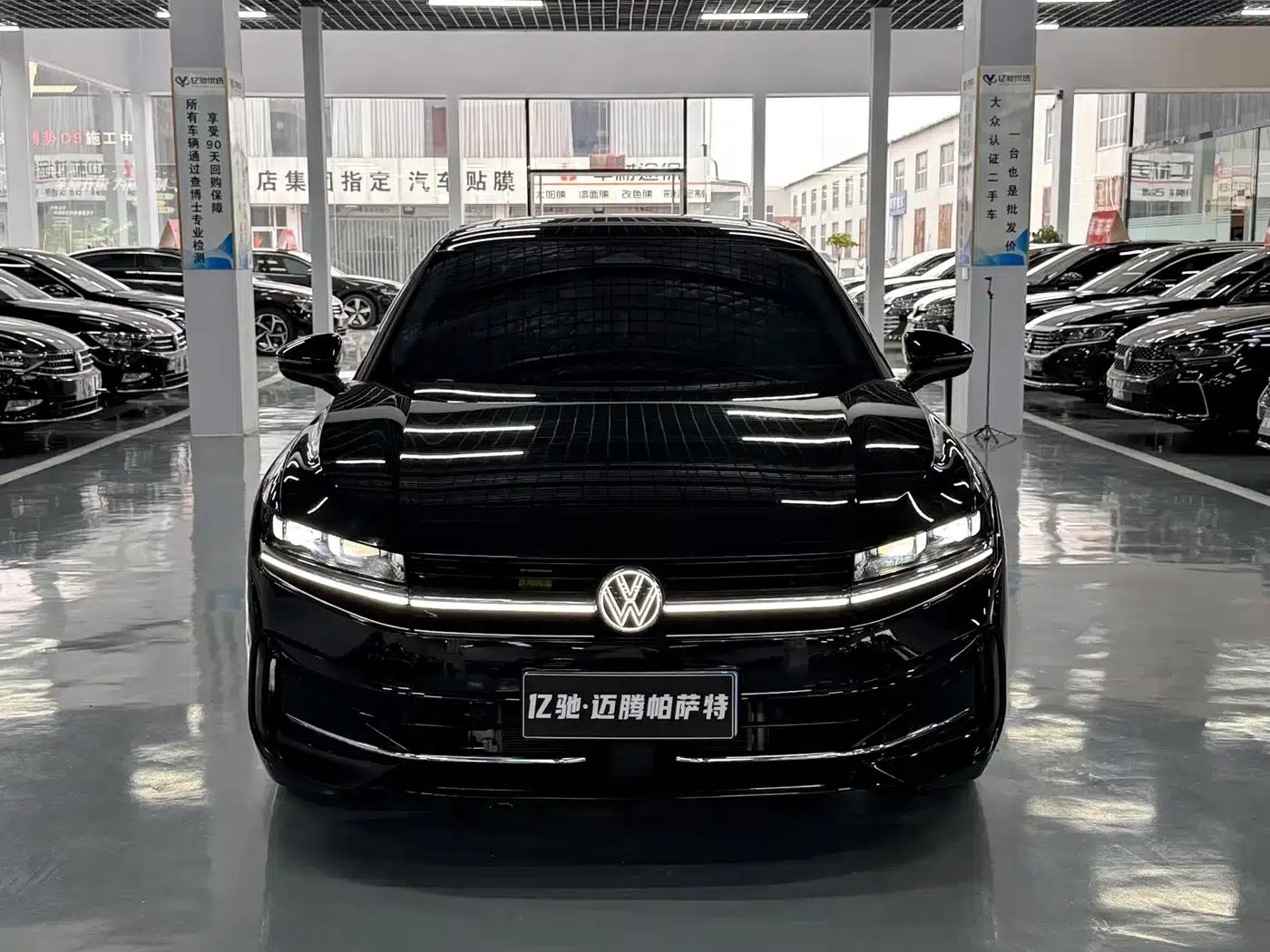 2024 Volkswagen Passat 380TSI DSG Premium Edition with Magotan Package — миниатюра 2