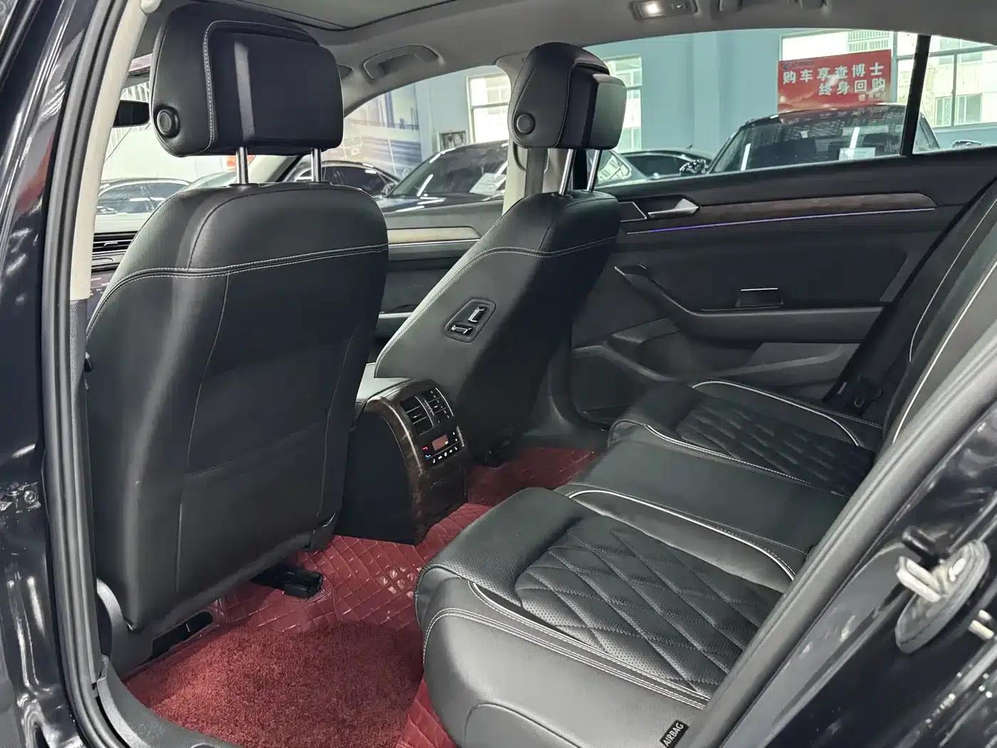 2020 Volkswagen Passat 380TSI DSG Premium — миниатюра 5