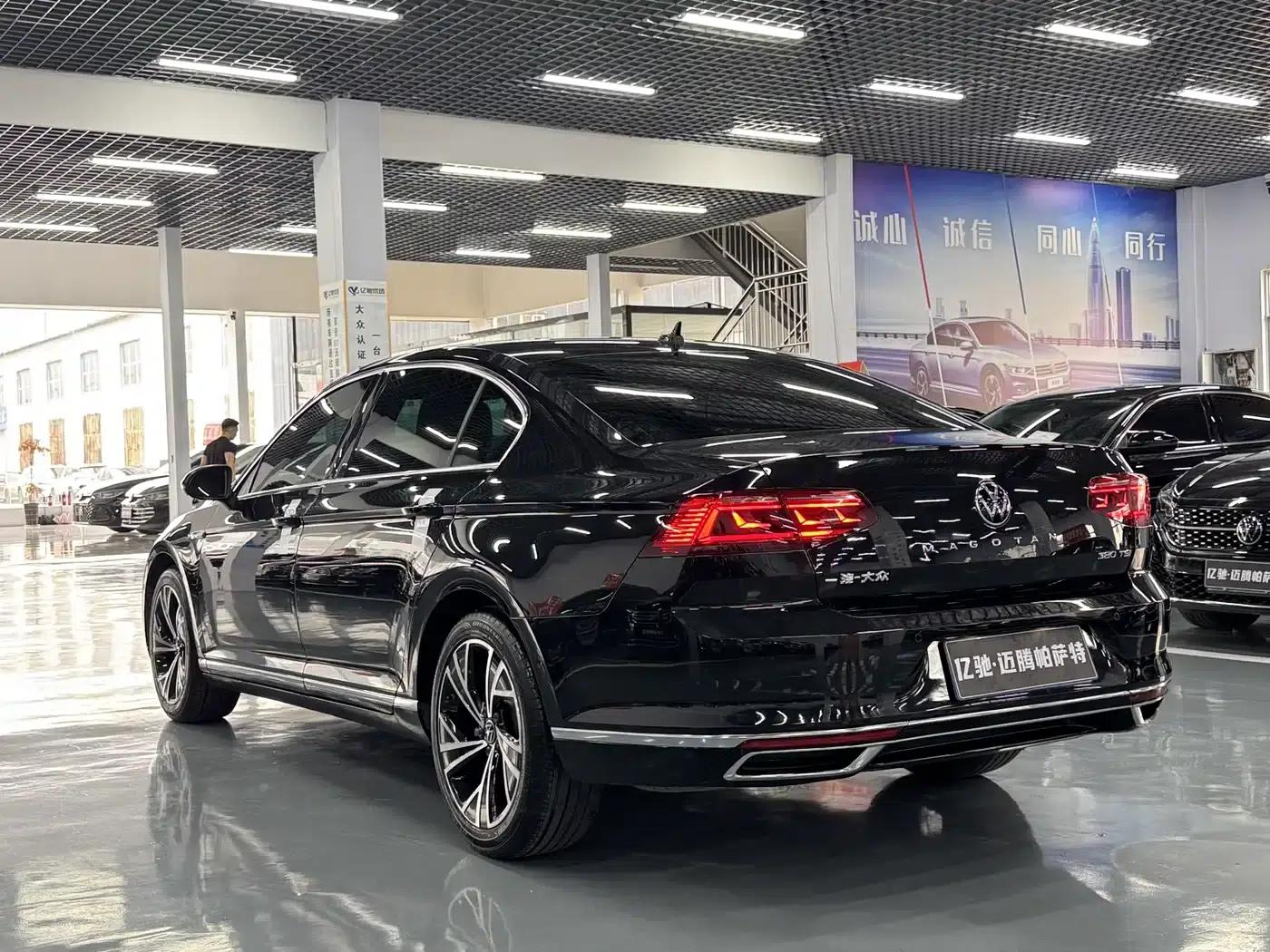 2020 Volkswagen Passat 380TSI DSG Premium — миниатюра 7