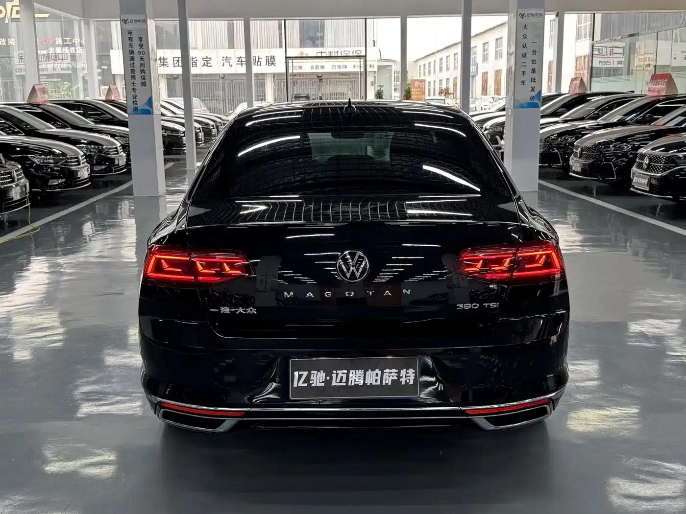 2020 Volkswagen Passat 380TSI DSG Premium — миниатюра 8