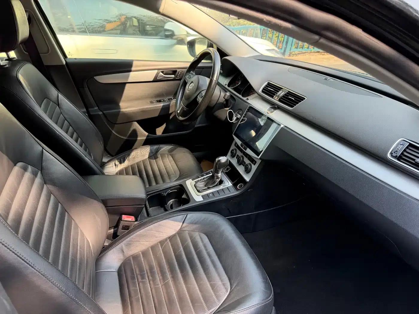2015 Volkswagen Passat 1.8TSI Leading Edition — миниатюра 16