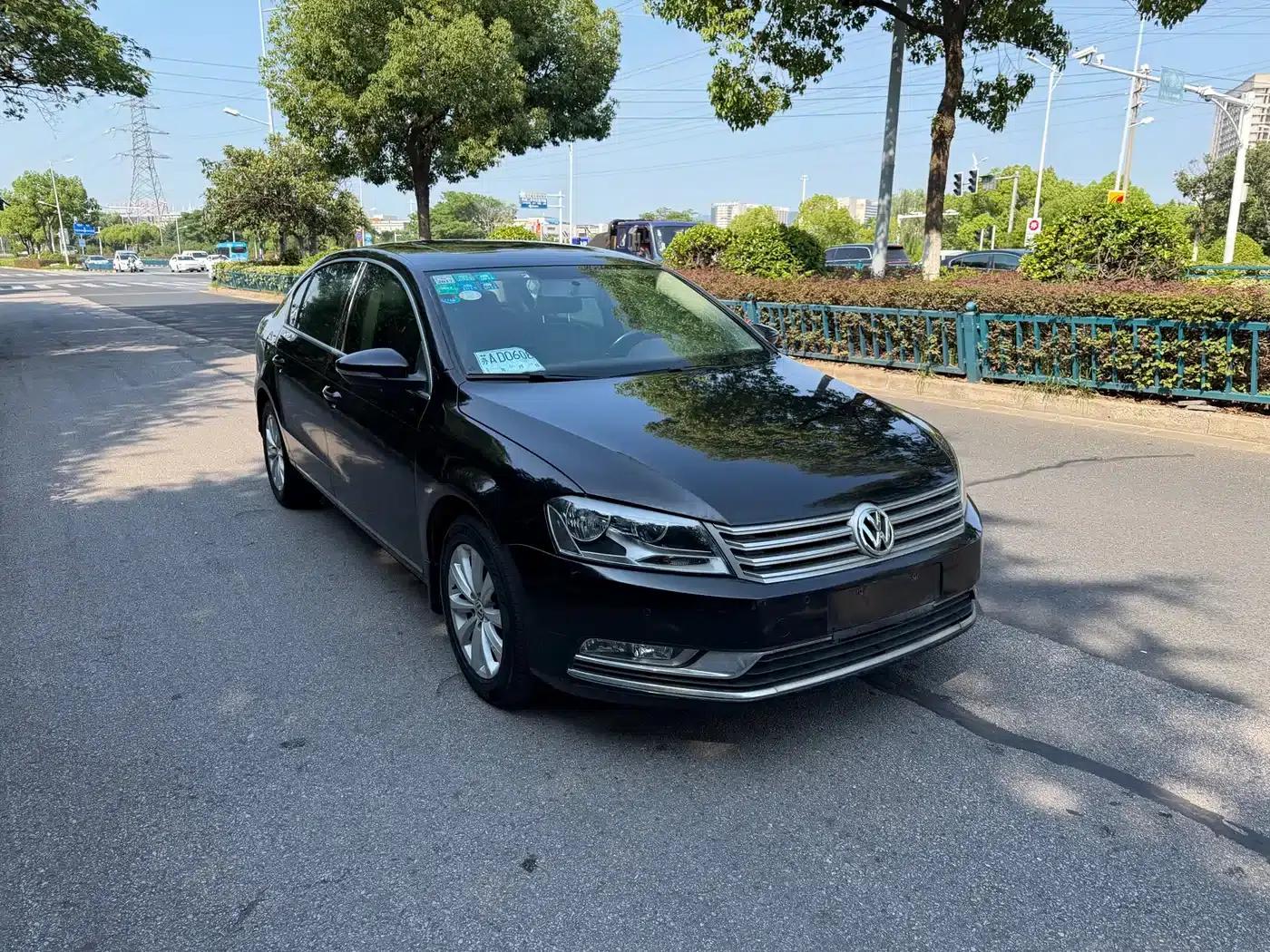 2015 Volkswagen Passat 1.8TSI Leading Edition — миниатюра 3