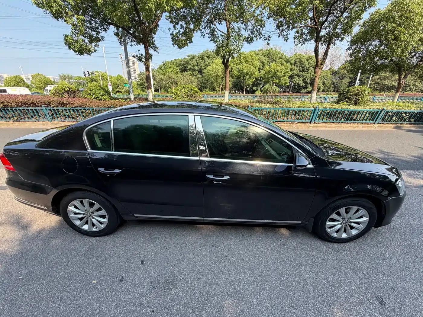 2015 Volkswagen Passat 1.8TSI Leading Edition — миниатюра 4