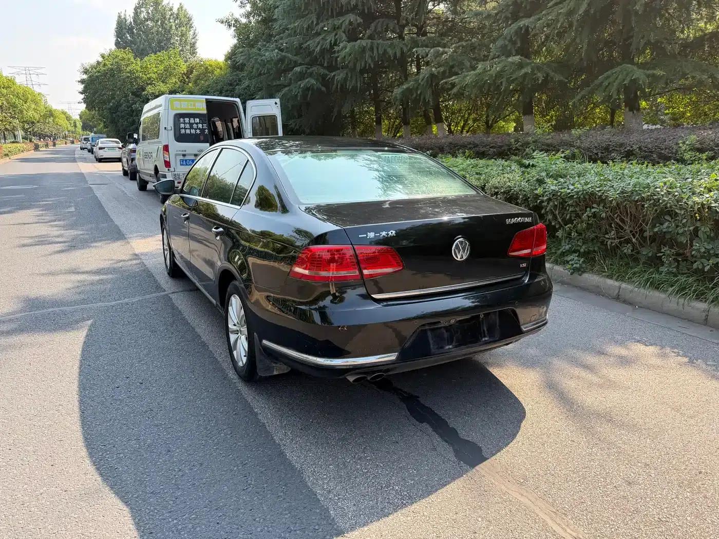 2015 Volkswagen Passat 1.8TSI Leading Edition — миниатюра 8