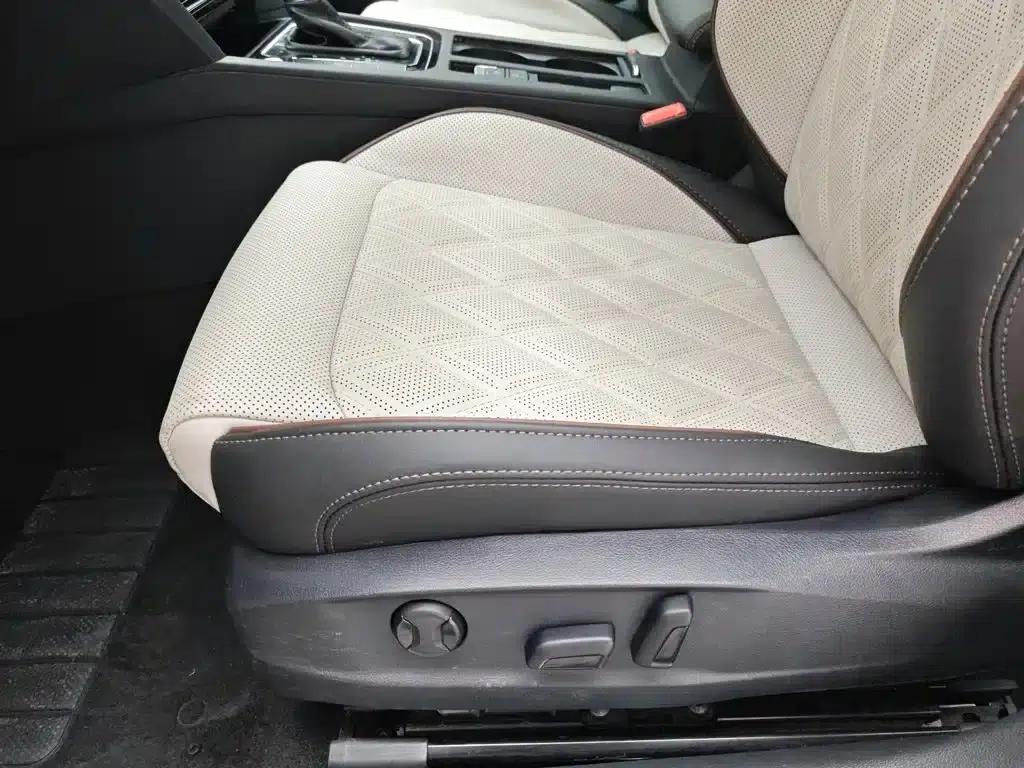 Volkswagen Magotan 2023 2 Millionth Unit Commemorative Edition 330TSI DSG Luxury — миниатюра 20