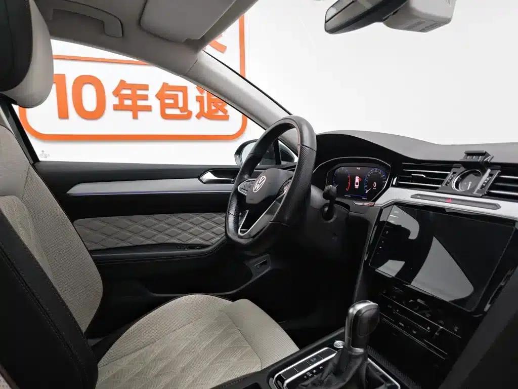 Volkswagen Magotan 2023 2 Millionth Unit Commemorative Edition 330TSI DSG Luxury — миниатюра 22