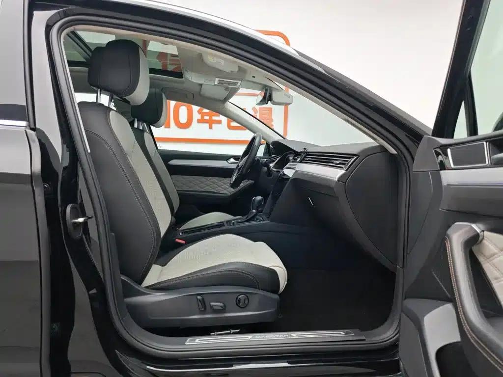 Volkswagen Magotan 2023 2 Millionth Unit Commemorative Edition 330TSI DSG Luxury — миниатюра 23