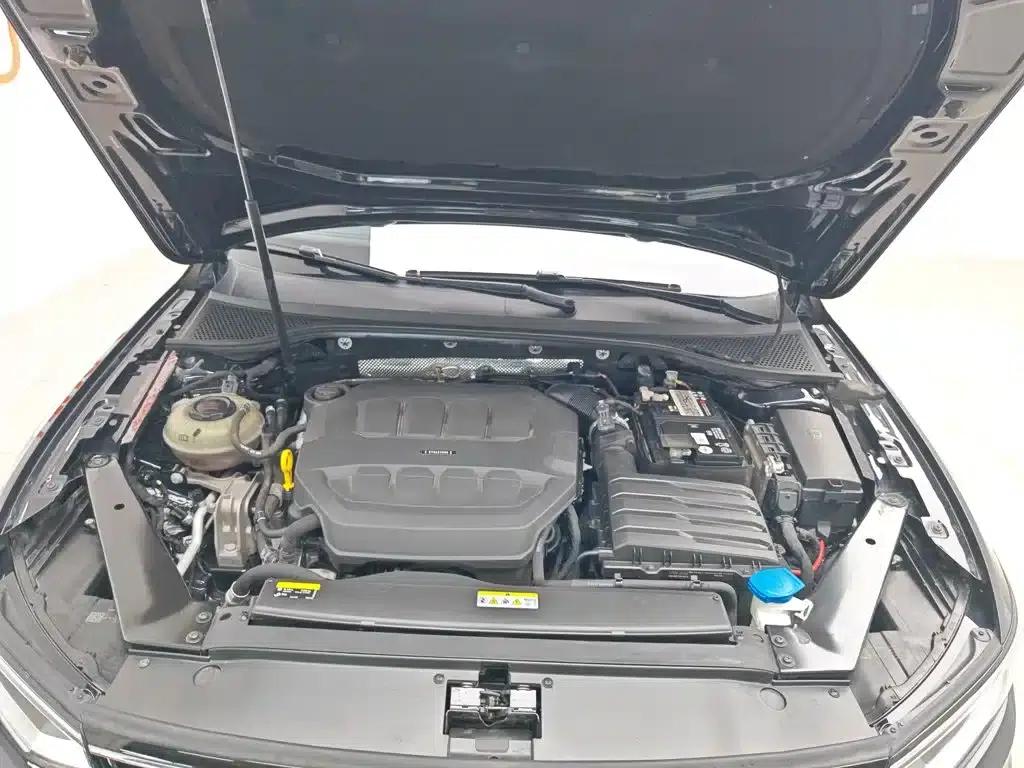 Volkswagen Magotan 2023 2 Millionth Unit Commemorative Edition 330TSI DSG Luxury — миниатюра 6