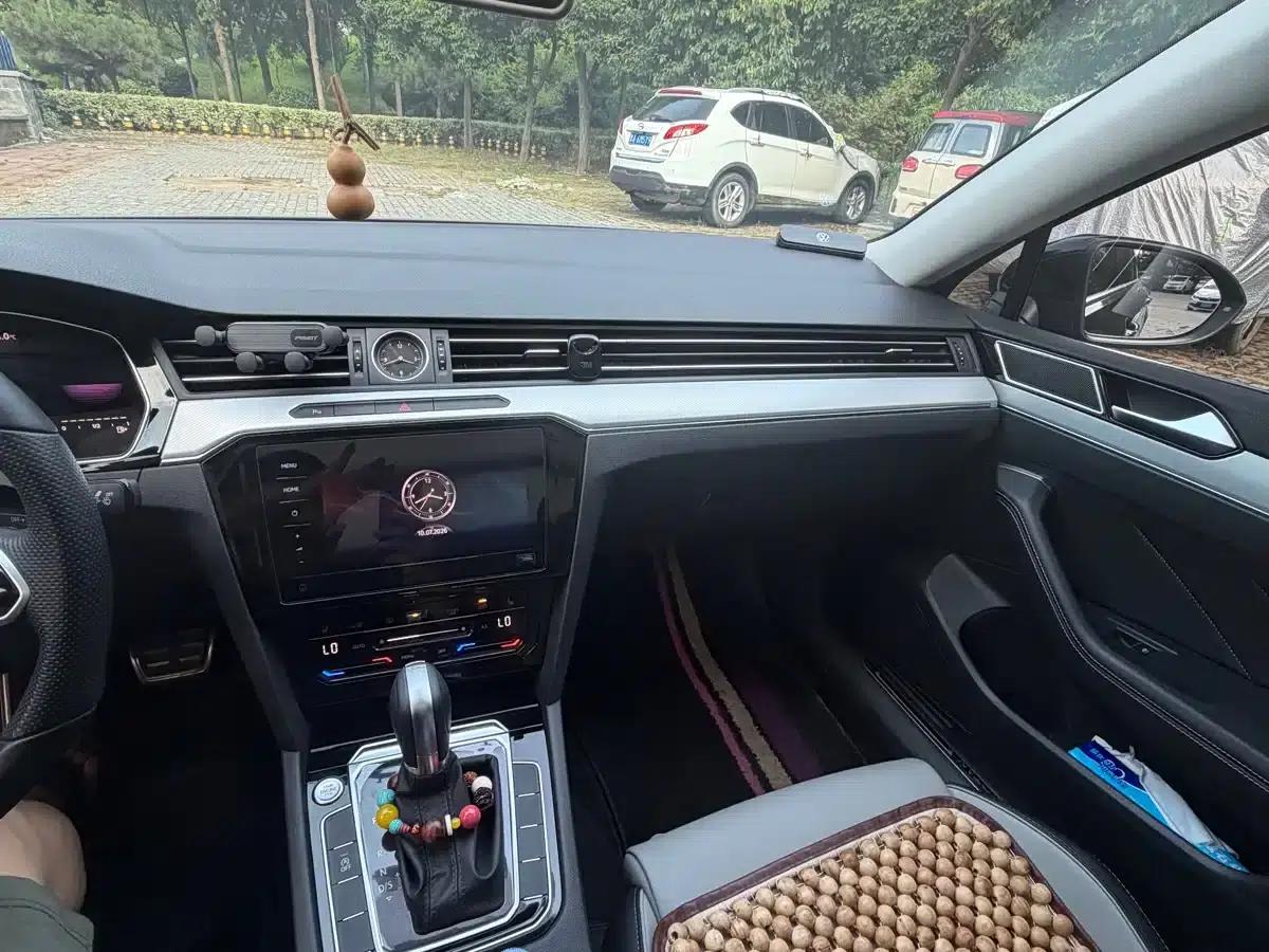 Magotan 2023 2 Millionth Unit Commemorative Edition 280TSI DSG Leading Model — миниатюра 9