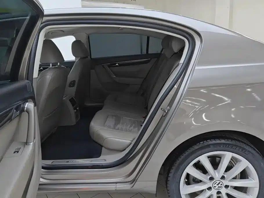 2013 Volkswagen Passat 2.0TSI Premium — миниатюра 11