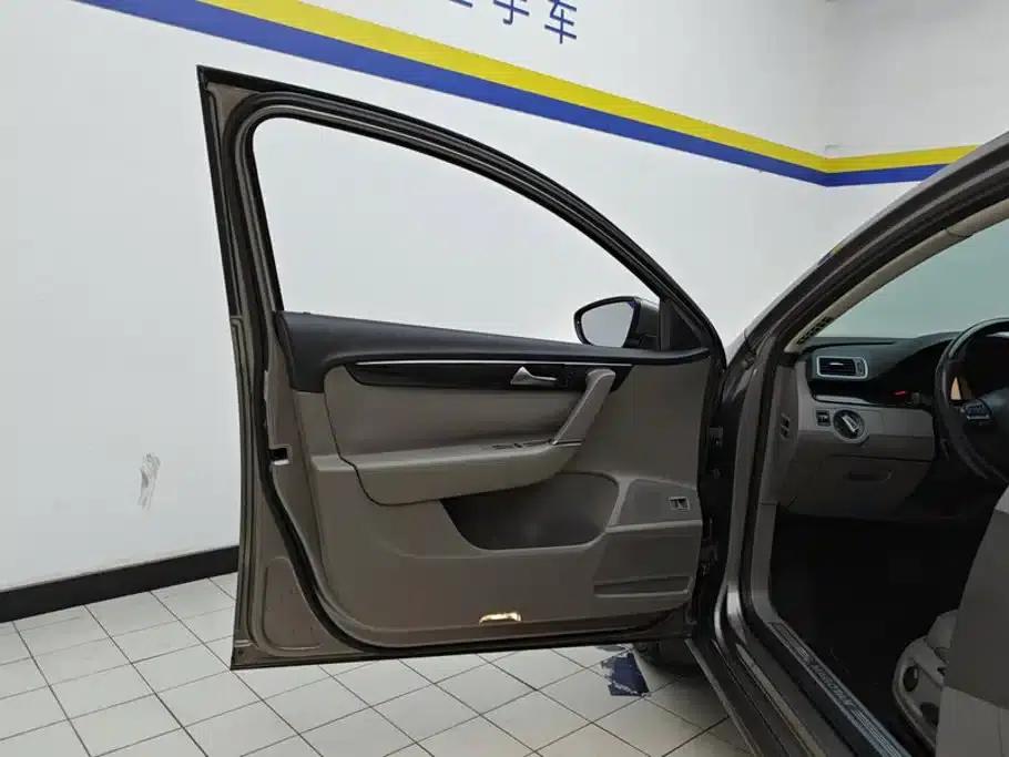 2013 Volkswagen Passat 2.0TSI Premium — миниатюра 7