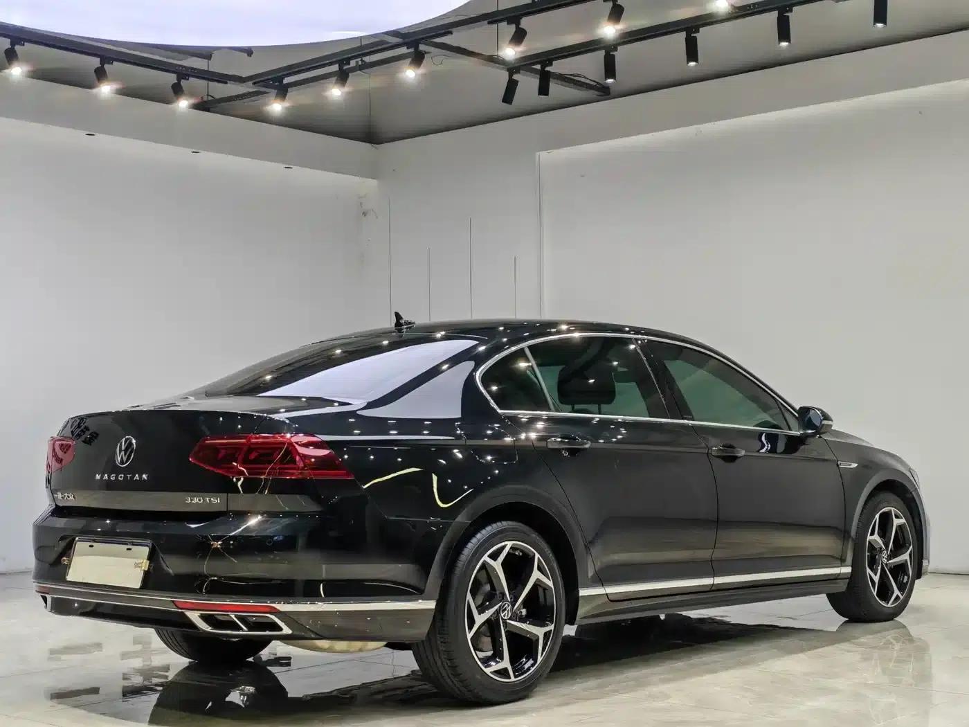 2025 Volkswagen Passat 330TSI DSG Luxury Edition — миниатюра 7
