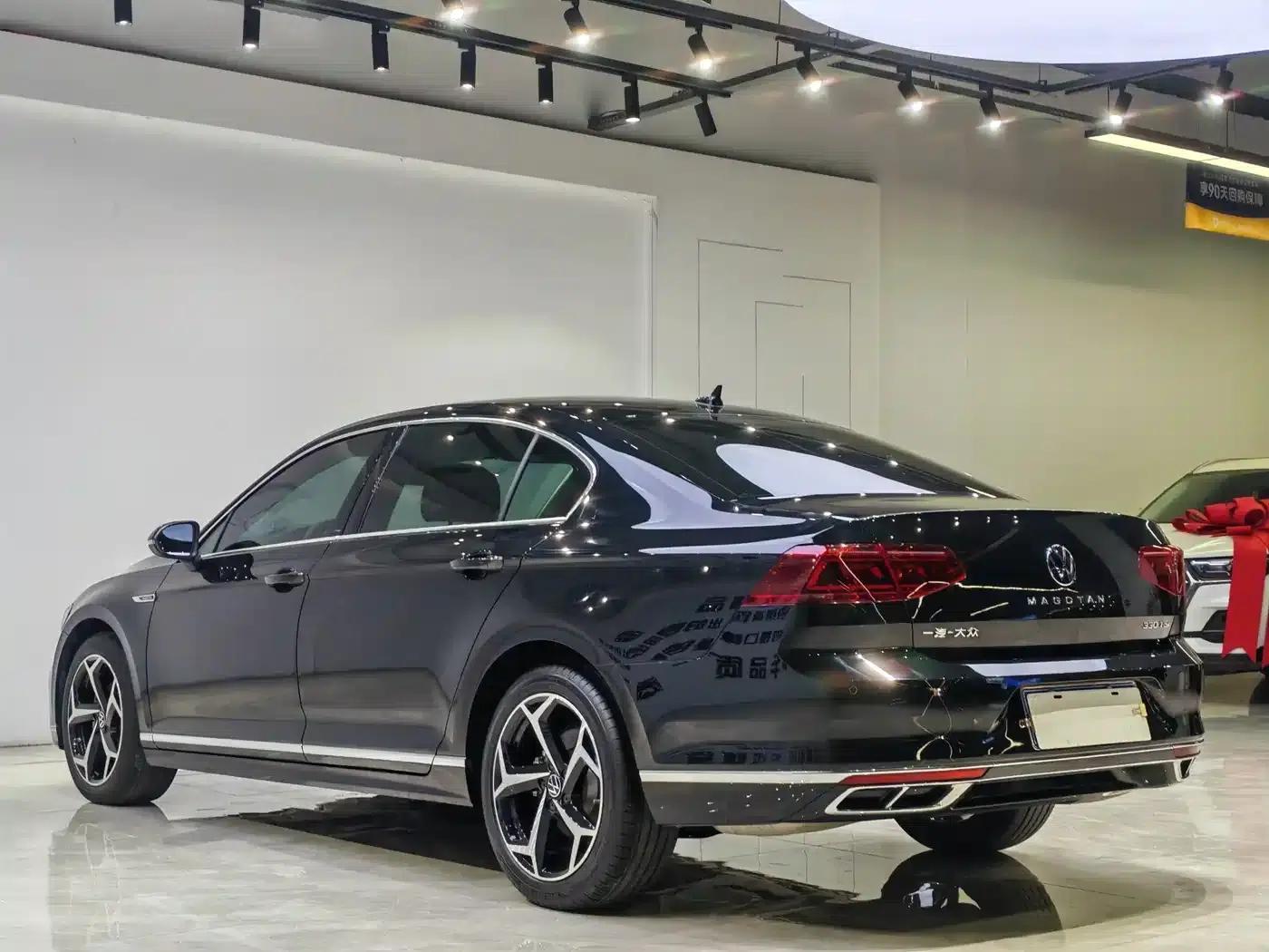 2025 Volkswagen Passat 330TSI DSG Luxury Edition — миниатюра 9