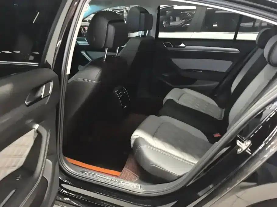 Volkswagen Magotan 2023 2 Millionth Unit Commemorative Edition 330TSI DSG Leading Model — миниатюра 11