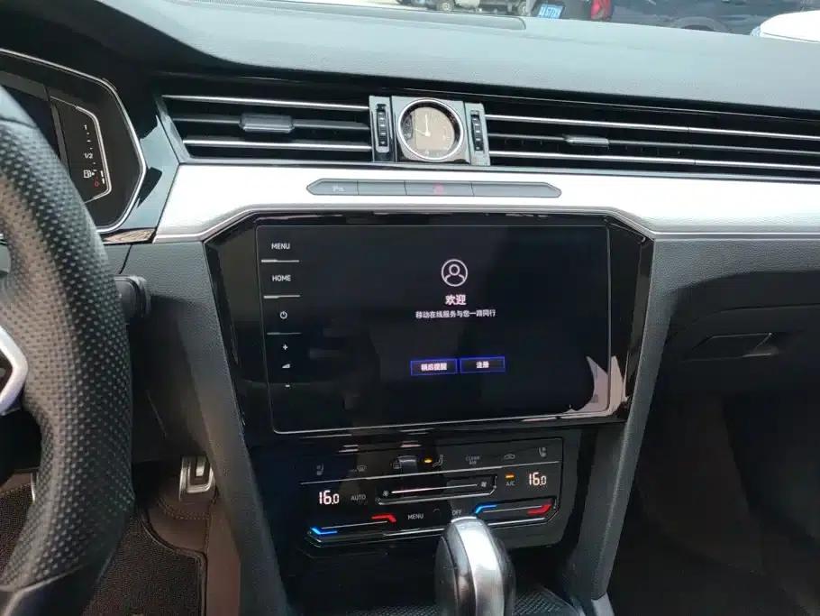 Volkswagen Magotan 2023 2 Millionth Unit Commemorative Edition 330TSI DSG Luxury — миниатюра 13