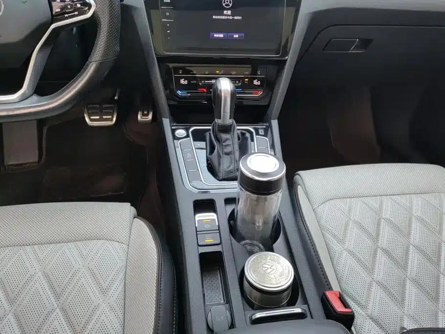 Volkswagen Magotan 2023 2 Millionth Unit Commemorative Edition 330TSI DSG Luxury — миниатюра 16