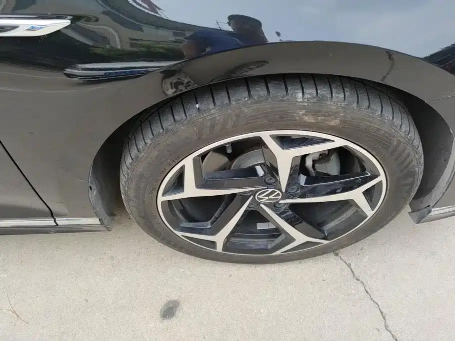 Volkswagen Magotan 2023 2 Millionth Unit Commemorative Edition 330TSI DSG Luxury — миниатюра 6
