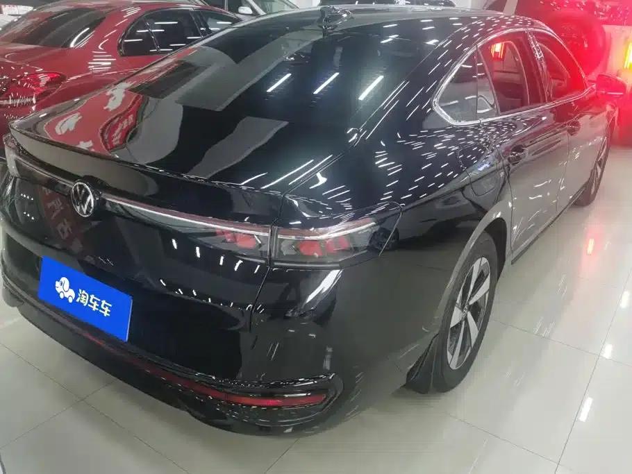2024 Volkswagen Passat 380TSI DSG Premium Edition — миниатюра 3