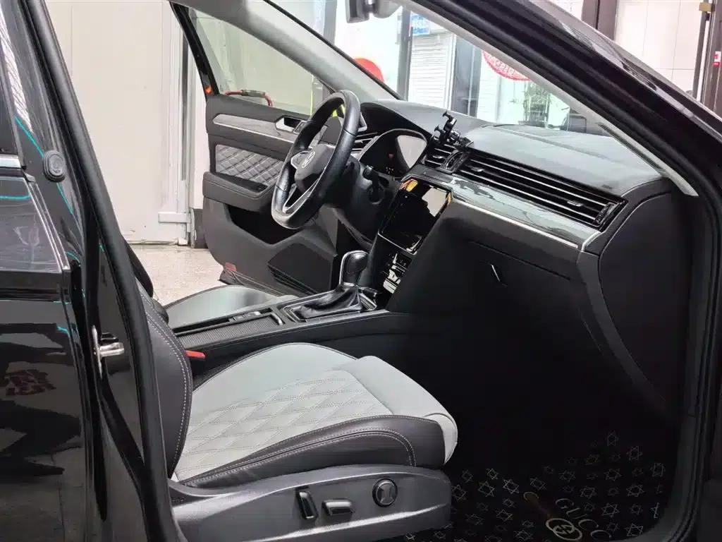 Volkswagen Magotan 2023 2 Millionth Unit Commemorative Edition 330TSI DSG Leading Model — миниатюра 8
