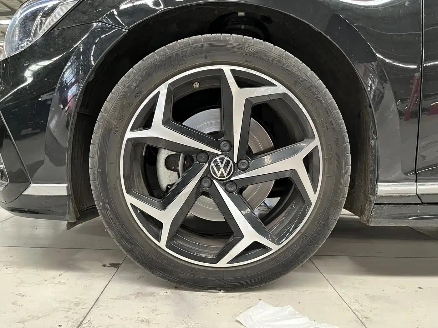 Volkswagen Magotan 2023 2 Millionth Unit Commemorative Edition 330TSI DSG Luxury — миниатюра 14