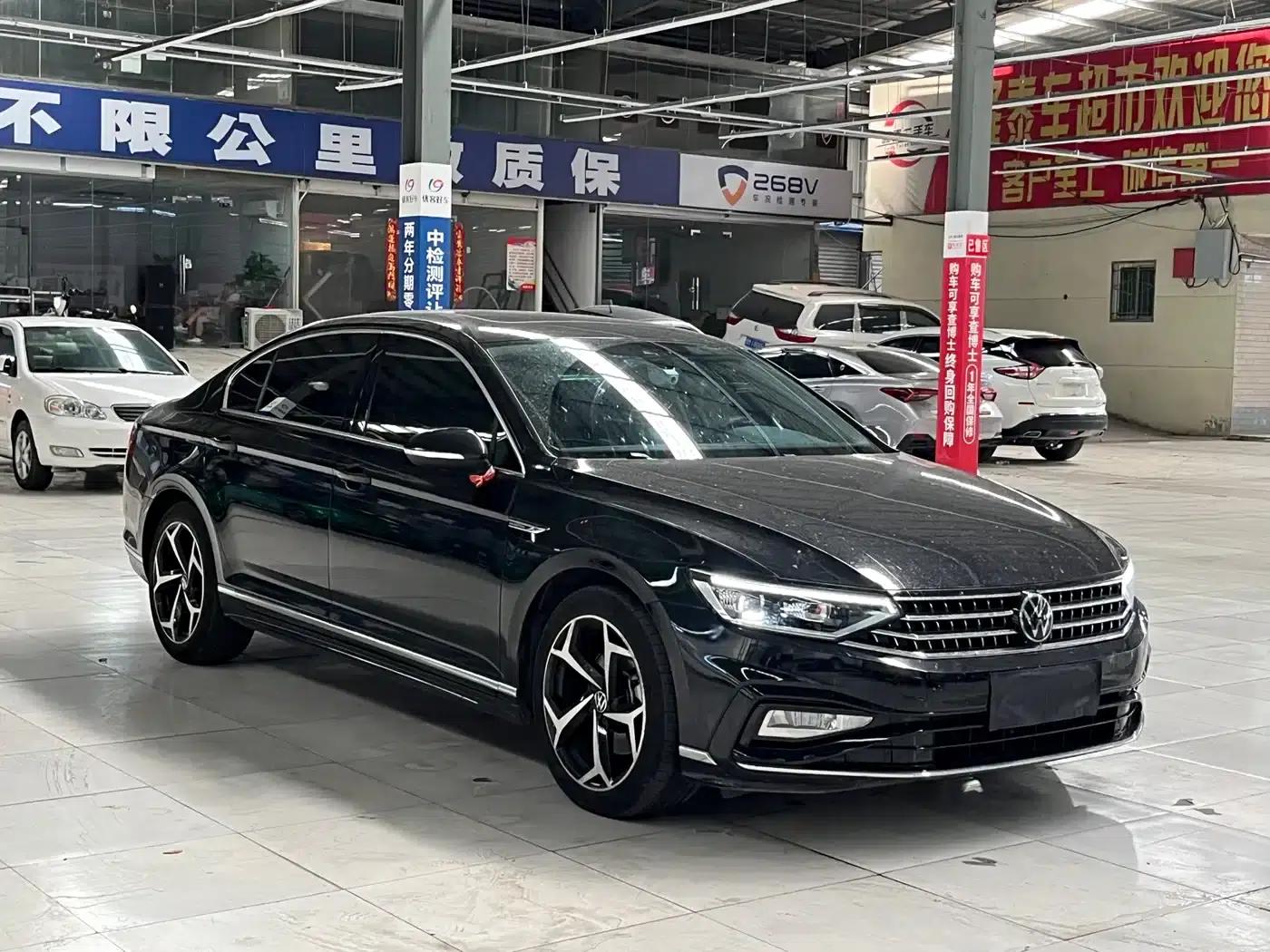 Volkswagen Magotan 2023 2 Millionth Unit Commemorative Edition 330TSI DSG Luxury — миниатюра 3