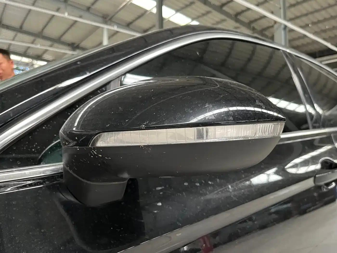 Volkswagen Magotan 2023 2 Millionth Unit Commemorative Edition 330TSI DSG Luxury — миниатюра 5
