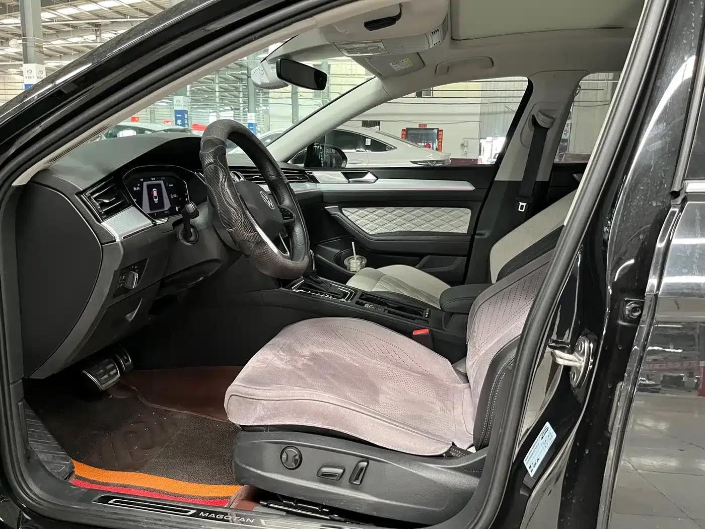 Volkswagen Magotan 2023 2 Millionth Unit Commemorative Edition 330TSI DSG Luxury — миниатюра 7