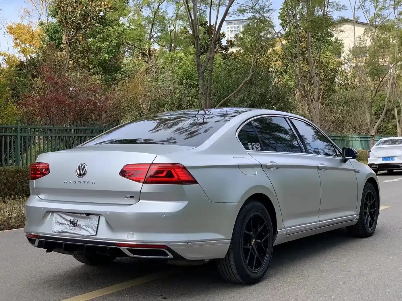 Volkswagen Passat 2021 330TSI DSG 30th Anniversary Edition — миниатюра 9