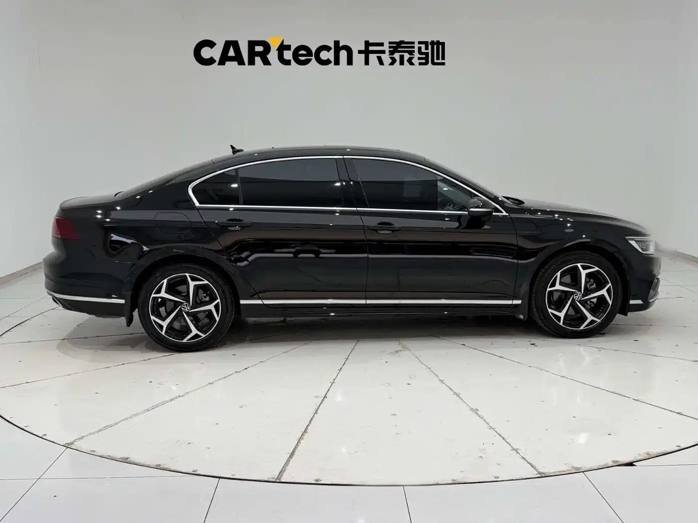 2025 Volkswagen Magotan Facelift II - Popular Edition 330TSI DSG Luxury — миниатюра 12
