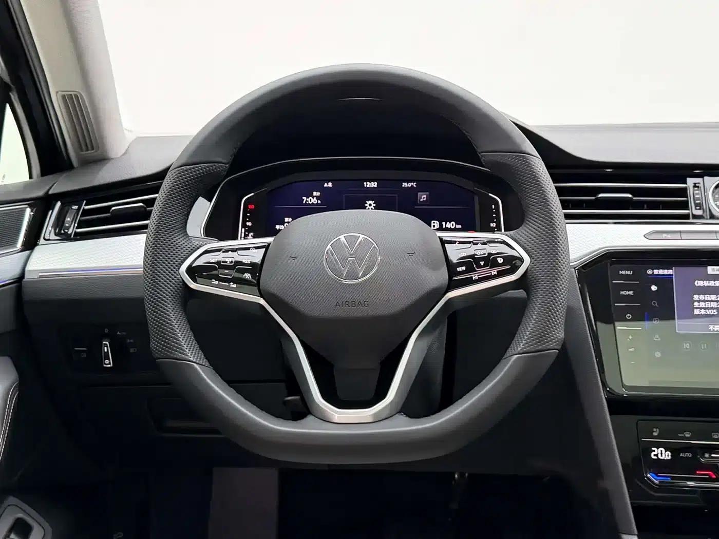 2025 Volkswagen Magotan Facelift II - Popular Edition 330TSI DSG Luxury — миниатюра 26
