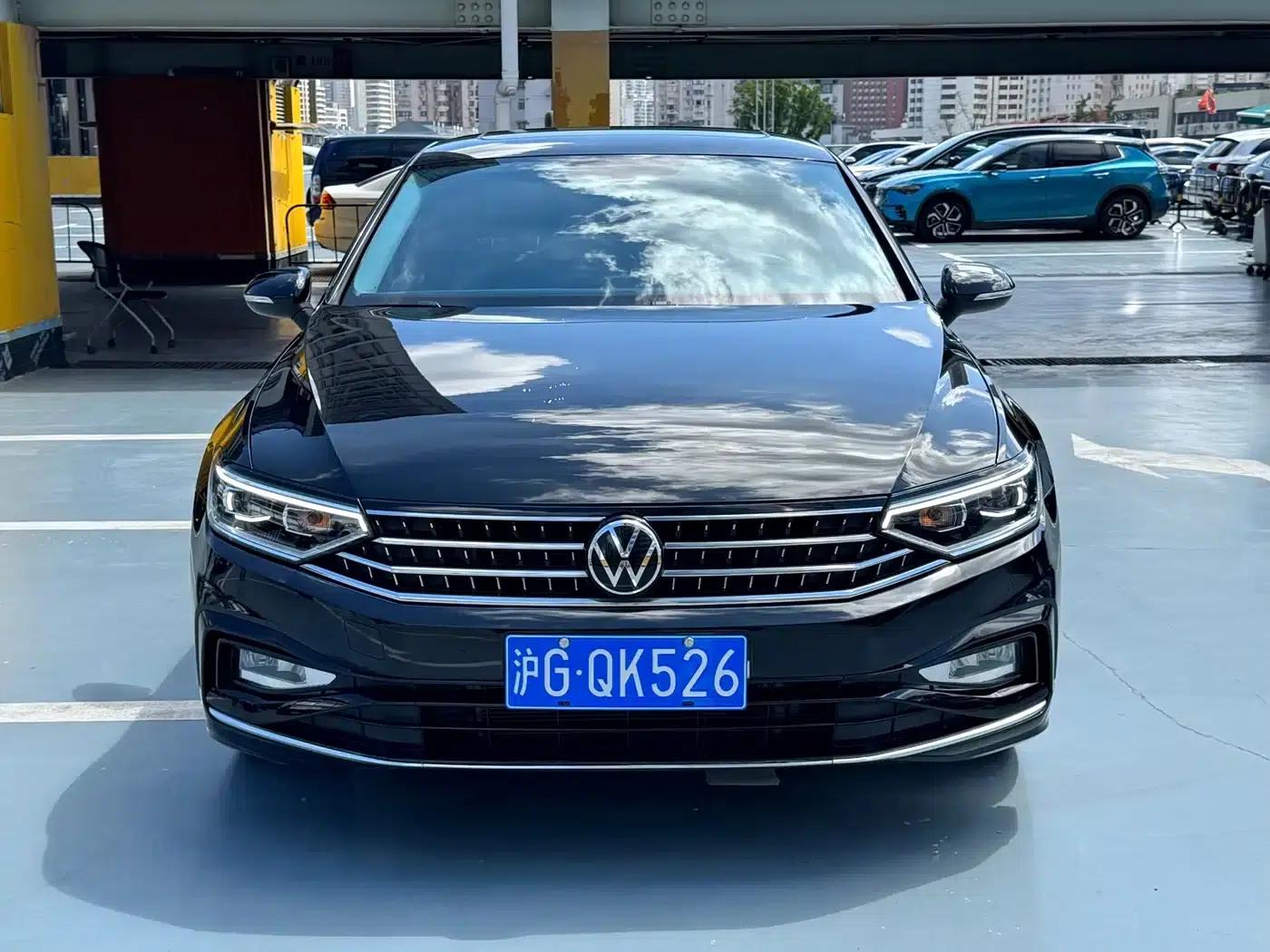 Volkswagen Magotan 2023 2 Millionth Unit Commemorative Edition 330TSI DSG Luxury — миниатюра 2